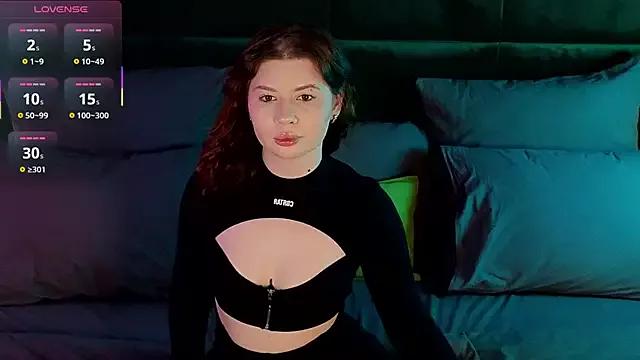Discover our girls online shows and discover the company of countless livestreamers, with stunning shapes, sex toys and more.
