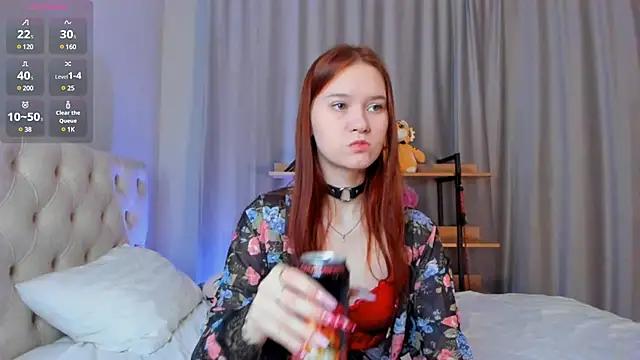 Discover our girls online shows and discover the company of countless livestreamers, with stunning shapes, sex toys and more.