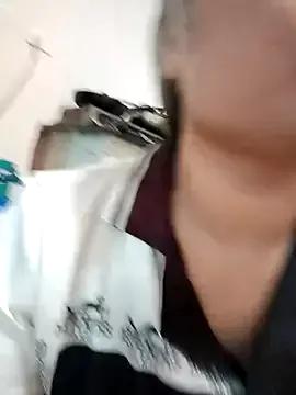 Rini128 from StripChat