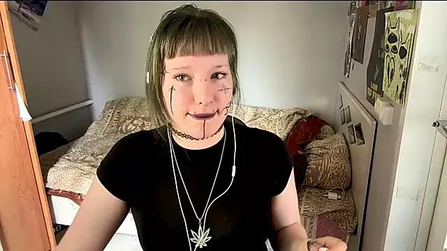 Risky_Rose from StripChat is Freechat