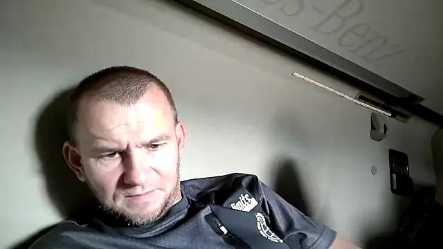 RoadDaddyXL from StripChat is Freechat