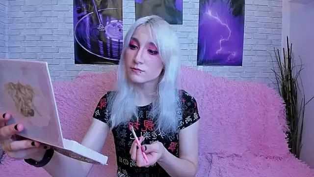 RobinkHelless from StripChat is Freechat