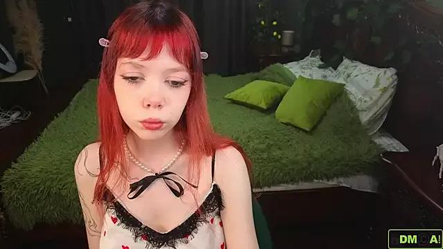 Discover our girls online shows and discover the company of countless livestreamers, with stunning shapes, sex toys and more.