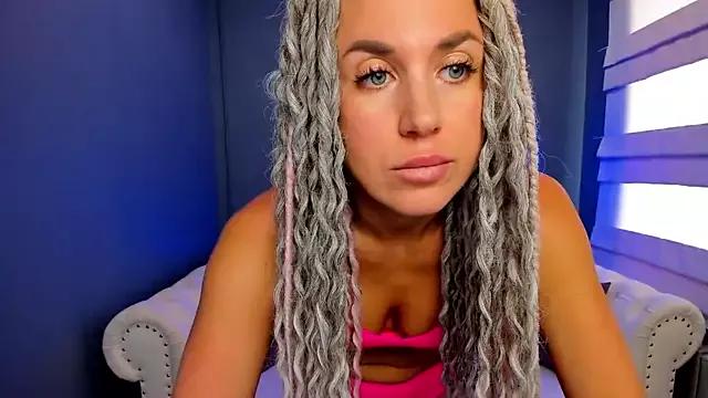 rock_n_roxy from StripChat is Freechat