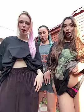 Free nasty teens live events! For those who love CuckoldXxX and blowjob indulgence, our intense free adult webcams are the perfect choice. With the vitality to go freechat from anywhere, these and gamer streamers will entertain their fans.