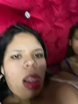 Discover our girls online shows and discover the company of countless livestreamers, with stunning shapes, sex toys and more.
