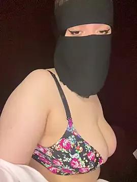 RooVaaN-Xx from StripChat