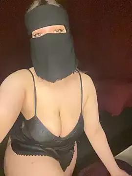 RooVaaN-Xx from StripChat