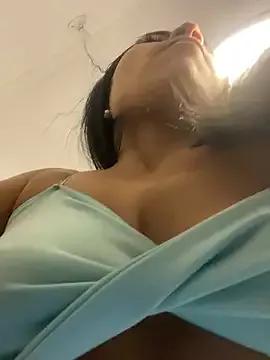 Rosa_25x from StripChat is Freechat