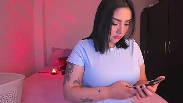rosalie_lust from StripChat is Freechat