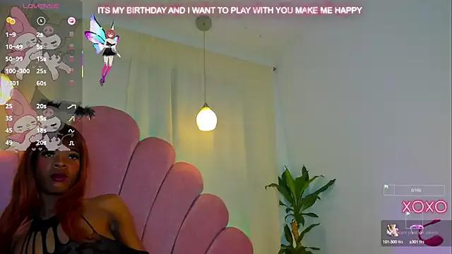 Discover our girls online shows and discover the company of countless livestreamers, with stunning shapes, sex toys and more.