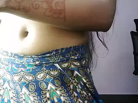 ROSE_GOLDE from StripChat is Freechat