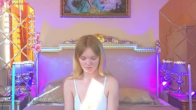 RosesKate from StripChat is Freechat