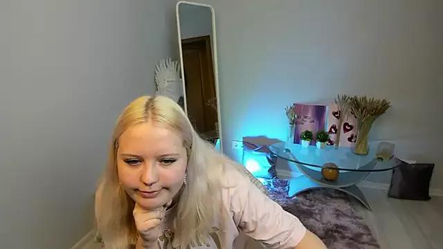 RoseThomas_ from StripChat is Freechat
