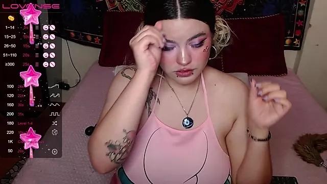 RossalieAdam24 from StripChat
