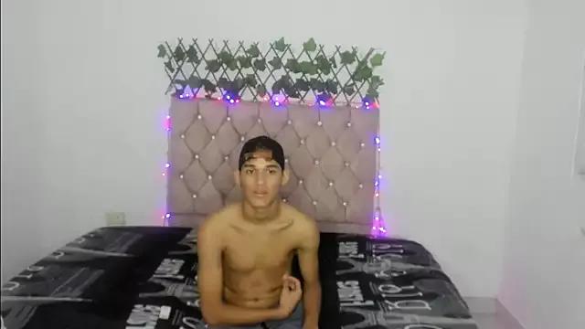 Rossel_luigi2609 from StripChat