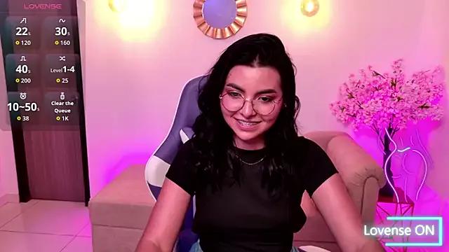 Rossie_Channel from StripChat is Freechat