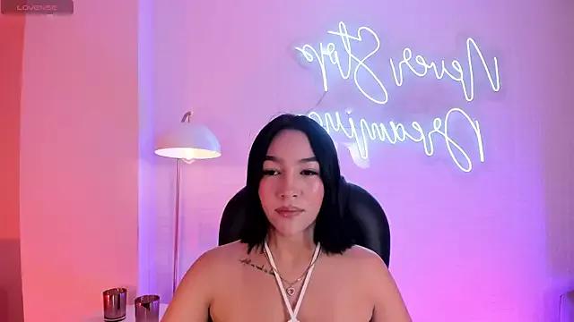 RossieRhoades from StripChat