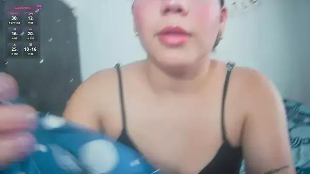 Discover our girls online shows and discover the company of countless livestreamers, with stunning shapes, sex toys and more.