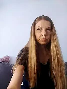RoxanneLiss from StripChat is Freechat