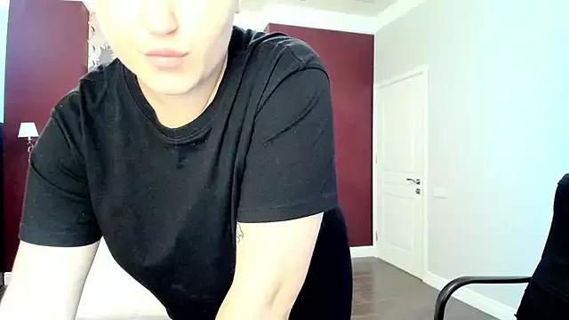 Roxie_Bradley from StripChat is Freechat