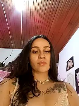 RoxxieAndrews777 from StripChat