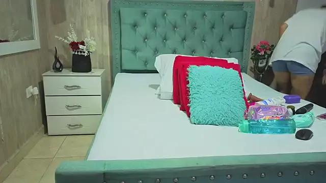 Roxy_Lux from StripChat is Freechat