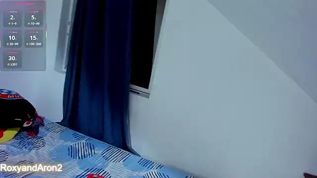 Discover our girls online shows and discover the company of countless livestreamers, with stunning shapes, sex toys and more.