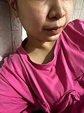 Ruby18xx from StripChat is Freechat