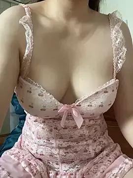 Ruby_bear from StripChat is Freechat