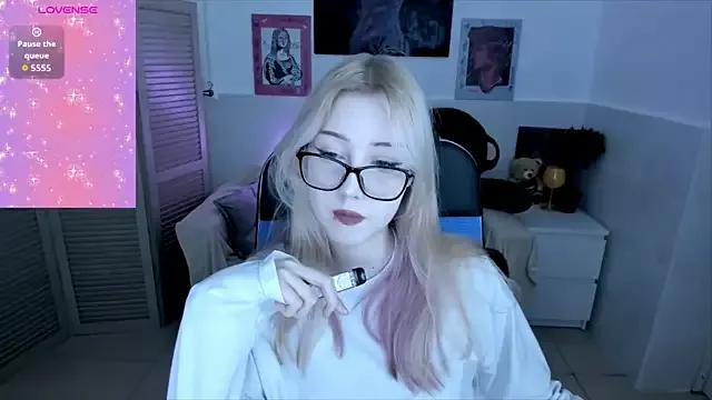 RubyBennett from StripChat is Freechat