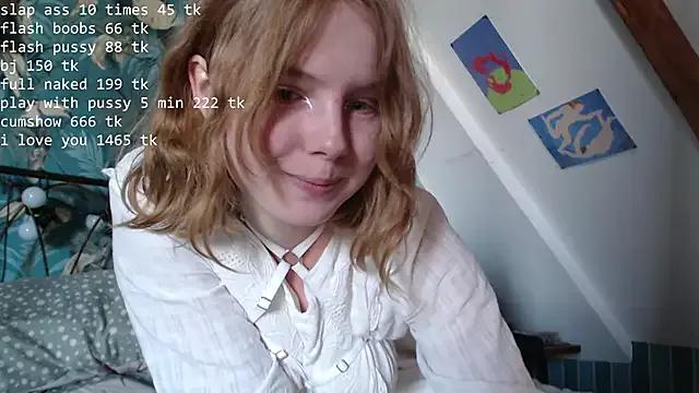 Discover our girls online shows and discover the company of countless livestreamers, with stunning shapes, sex toys and more.