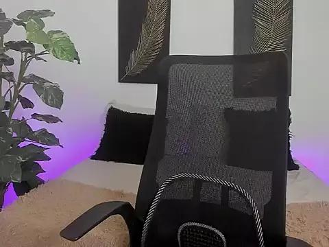 RubyStrong from StripChat is Freechat