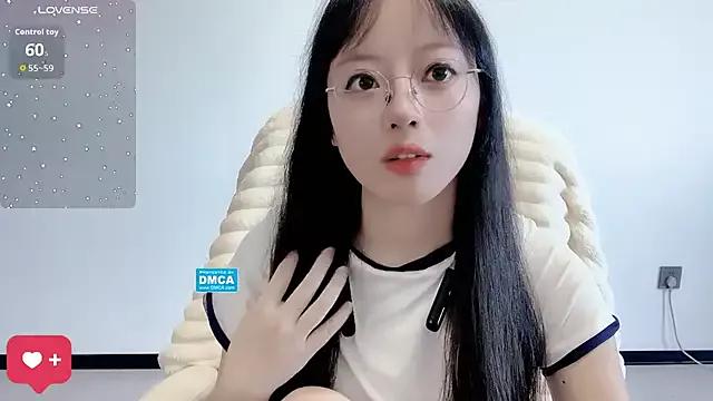 ruirui-888 from StripChat