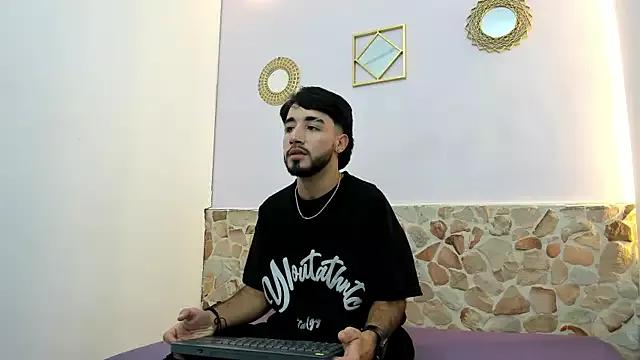 Ryan_Colvy from StripChat is Freechat