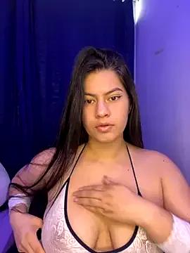 Saanvi21 from StripChat