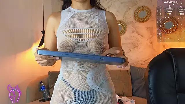 Saara_evans_ from StripChat
