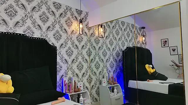 SaaraBrown from StripChat