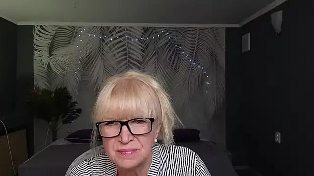 Sabina_Ros from StripChat is Freechat