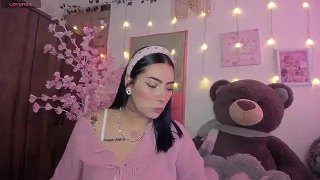 Sabrina_bluue from StripChat is Freechat