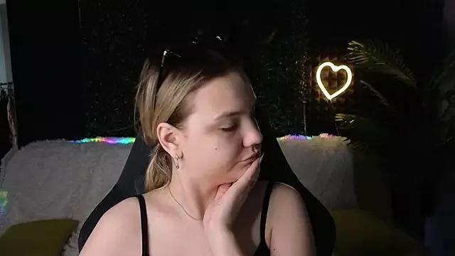 SabrinaSpel from StripChat is Freechat
