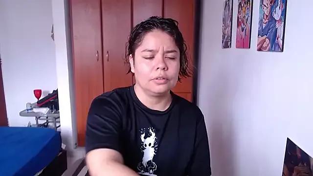 Saenz_eymi webcams show profile image 