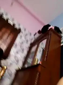 Saharaa from StripChat