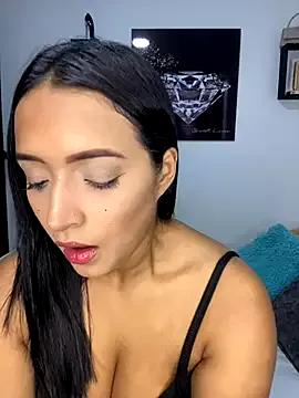 SaharQamar from StripChat is Freechat