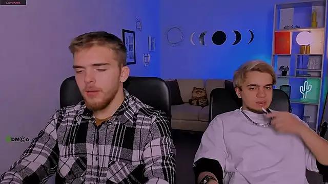 Saimon_best webcams show profile image 