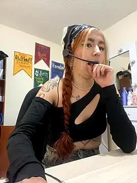 Sallem_Pink from StripChat is Freechat