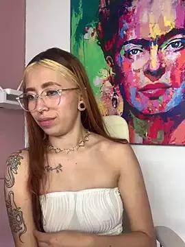 Discover our girls online shows and discover the company of countless livestreamers, with stunning shapes, sex toys and more.