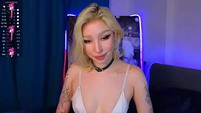 SallyCha from StripChat is Freechat