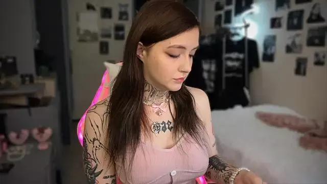 SallyJohnson from StripChat