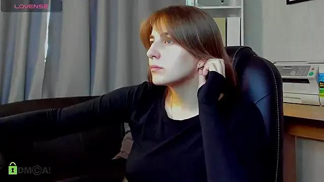 SallyMills from StripChat